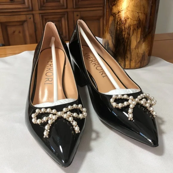 New Pearl Bow patent pumps - Picture 9 of 9